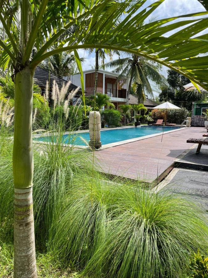 Red Island Villas Banyuwangi  Exterior foto