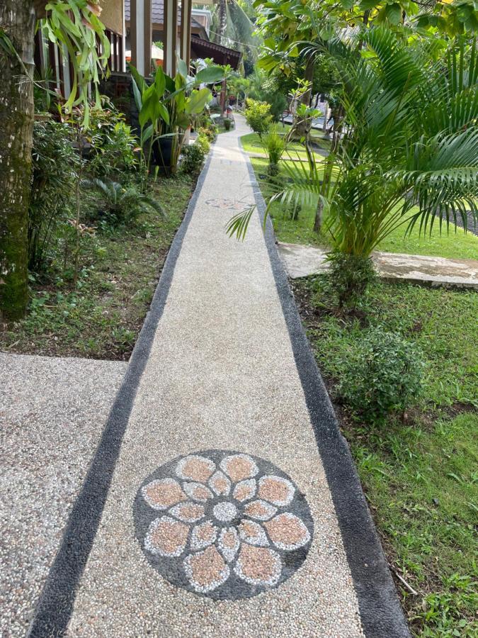 Red Island Villas Banyuwangi  Exterior foto