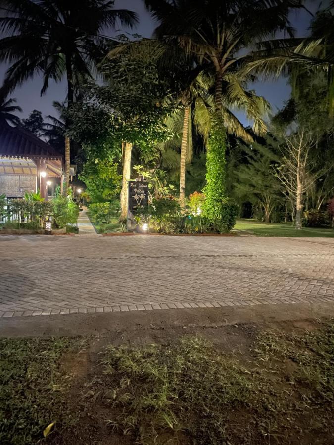 Red Island Villas Banyuwangi  Exterior foto