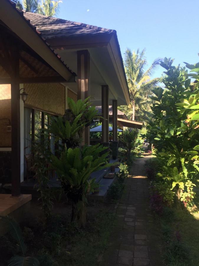 Red Island Villas Banyuwangi  Exterior foto