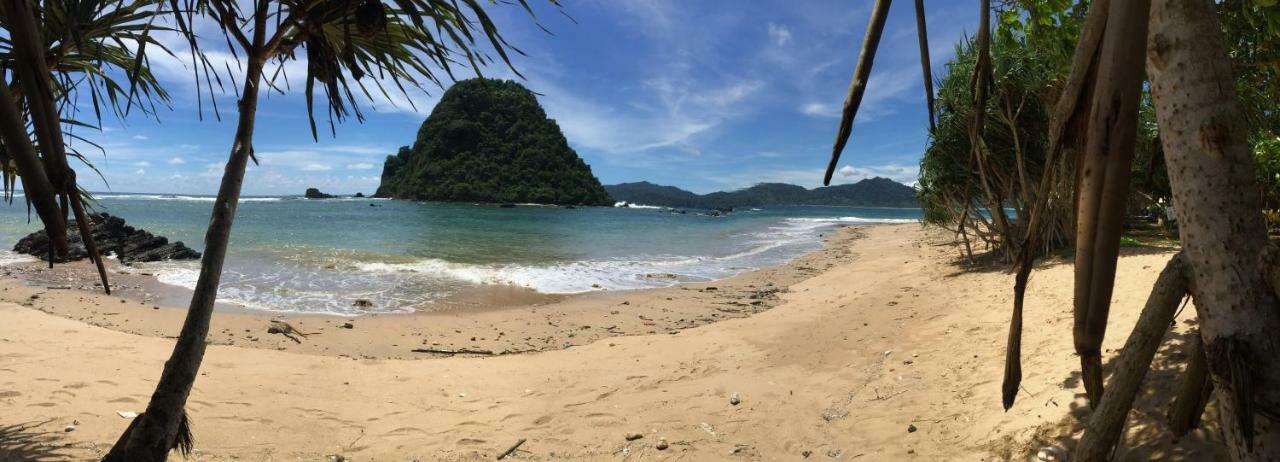 Red Island Villas Banyuwangi  Exterior foto